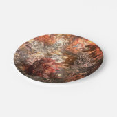 Ebenen von Kristallen mit rustikaler Färbung Pappteller (Schrägansicht)