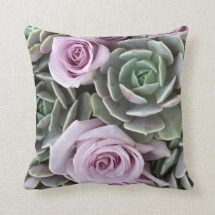 Echeverias und Rosen pillow durch Debra-Lee Kissen