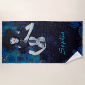 Echoes of Silence: A Violin’s Song of Healing Strandtuch (Vorderseite)