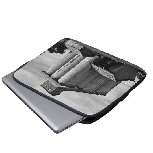 Echoes of the Harvest Laptopschutzhülle (Vorne Knopf)