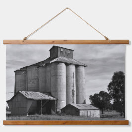 Echoes of the Harvest Wandteppich Mit Holzrahmen