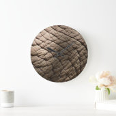 Echte Elefantenhaut Textur, zerknittert. Große Wanduhr (Zuhause)