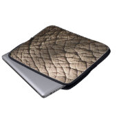 Echte Elefantenhaut Textur, zerknittert. Laptopschutzhülle (Vorne Knopf)