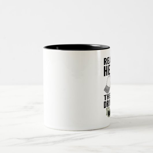 Echte Helden tragen keine Kapen, sie treiben große Zweifarbige Tasse (Mittel)