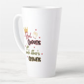 Echte Königinnen reparieren gegenseitig ihre Krone Milchtasse (Linke Ecke)