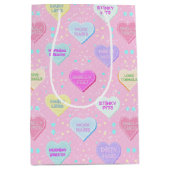 Echte Liebe Rosa mit feinen Herzen und Wahrheiten Mittlere Geschenktüte (Vorderseite)