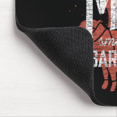 Echte Männer riechen nach Byrbecue-geräuchertem Fl Mousepad (Ecke)