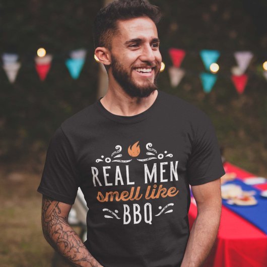 Echte Männer riechen wie GRILLEN T-Shirt