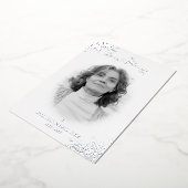Echte Silber Beerdigung Schwarz-weißes Foto Erinne Folieneinladung (Gedreht)