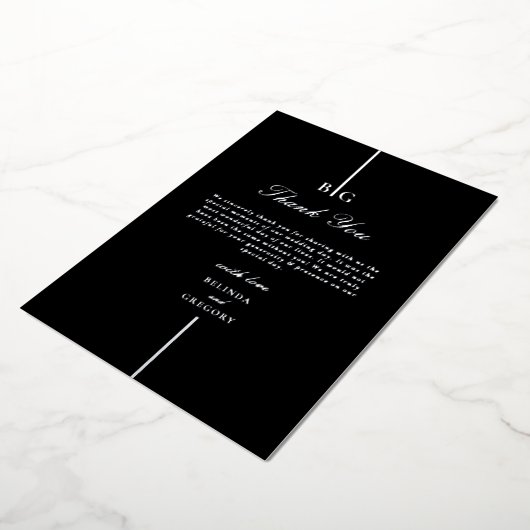 Echte Silver Foil Black Monogram Wedding Vielen Da Folieneinladung (Gedreht)
