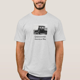 Echtes Foto eines Antiquitäten-Autos mit Besitzer T-Shirt