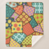 Eclectic Patchwork: Diverse Muster Mix Sherpadecke (Vorderseite)
