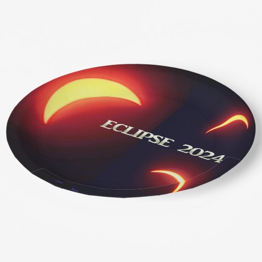 Eclipse 2024 pappteller (Schrägansicht)