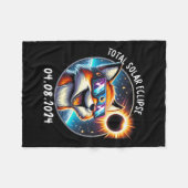 Eclipse Fox Wearing Gles Pet 8. April 2024 Fleecedecke (Vorderseite (Horizontal))