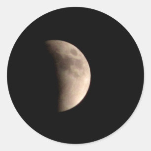 Eclipsing Moon Runder Aufkleber