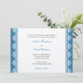 Ecru-blaue filigrane Grenzhochzeit Einladung (Stehend Vorderseite)