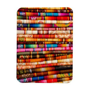 Ecuador, Gebiet um Quito, Otavalo Handwerkermarkt Magnet