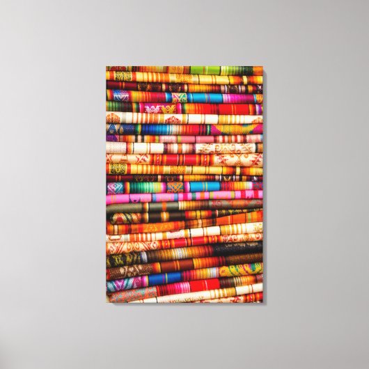 Ecuador, Quito Area, Otavalo Kunsthandwerksmarkt Leinwanddruck (Vorderseite)