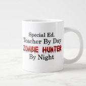 Ed. Lehrer/Zombie-Jäger Jumbo-Tasse (Rechts)