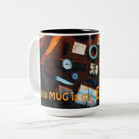 EDC Kit Prepper Survivalist Design Zweifarbige Tasse (Vorderseite Links)