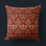 Edel Rot und Gold Herzchen Valentine's Damask Kissen<br><div class="desc">Das elegante,  rote und goldene Herzchen-Valentinin-Damasket-Muster</div>