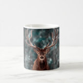 Edelhirsche männlich im Winterschneewald. Künstler Kaffeetasse (Mittel)