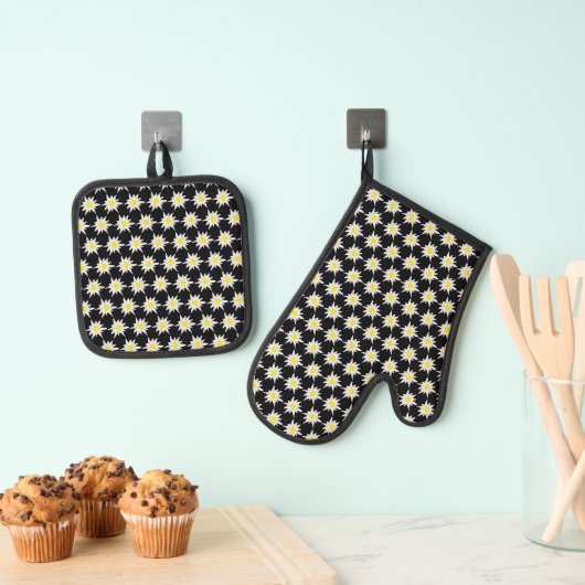 Edelweiss Doodle Black Oven Mitt Pot Holding Set (Insitu (Hängend))