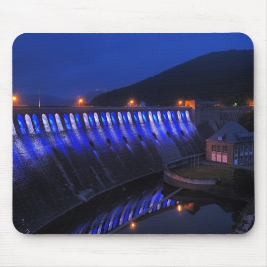 Edersee beleucht ete Staumauer am abend Mousepad (Vorne)