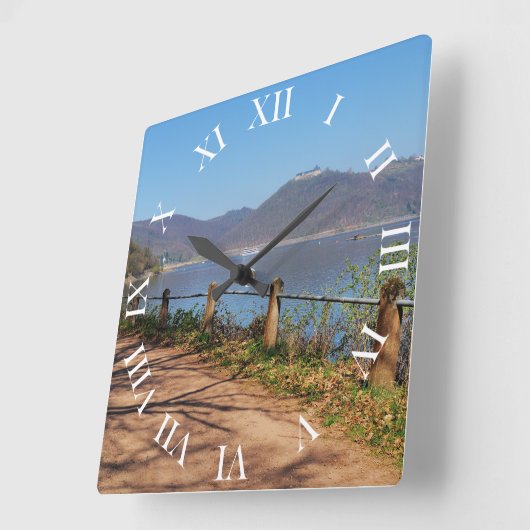 Edersee mit Schloss Waldeck Quadratische Wanduhr (Winkel)