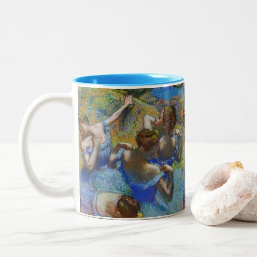 Edgar Degas - Blue Dancers Zweifarbige Tasse (Mit Donut)