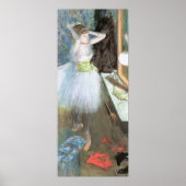 Edgar Degas Dancer in ihrem Kleidersaal Poster (Vorne)