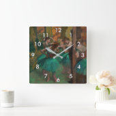Edgar Degas - Tänzer, Rosa und Grün Quadratische Wanduhr (Zuhause)