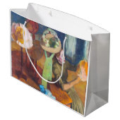 Edgar Degas - The Millinery Shop Große Geschenktüte (Rückseite Schrägansicht)