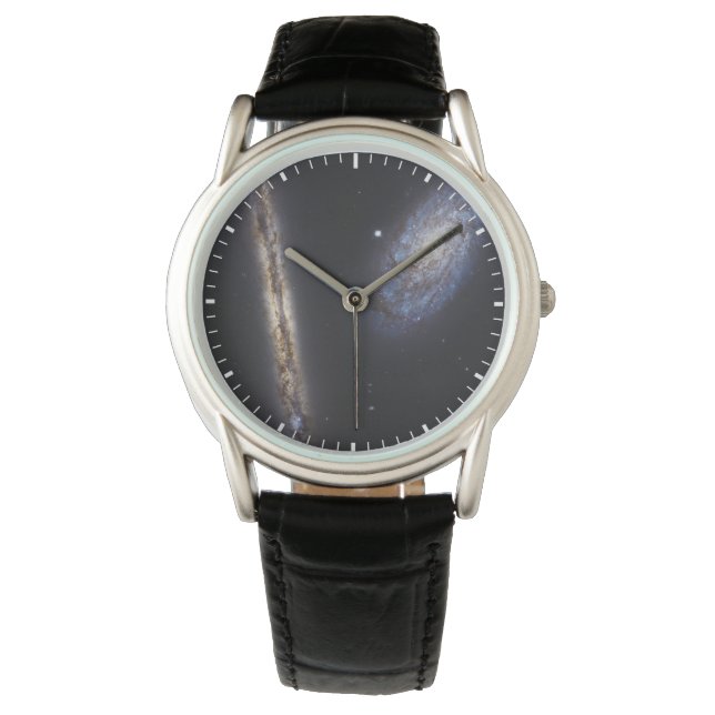 Edge-On Galaxy Ngc 4302 & Tilted Galaxy Ngc 4298 Armbanduhr (Vorderseite)