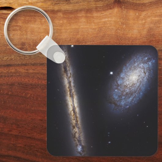 Edge-On Galaxy Ngc 4302 & Tilted Galaxy Ngc 4298 Schlüsselanhänger (Vorderseite)