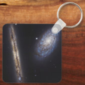 Edge-On Galaxy Ngc 4302 & Tilted Galaxy Ngc 4298 Schlüsselanhänger (Rückseite)