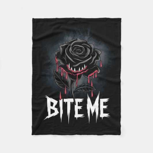Edgy 'Bite Me' Gothic Rose Design Fleecedecke (Vorderseite)