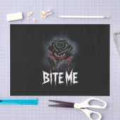 Edgy 'Bite Me' Gothic Rose Design Seidenpapier (Handwerk)