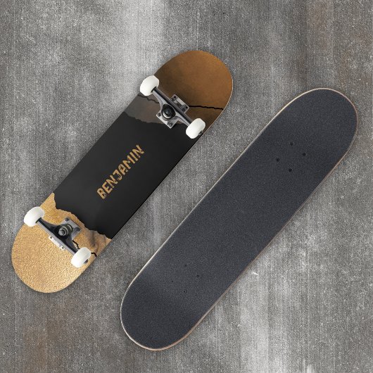 Edgy Black und Gold Modern Skateboard
