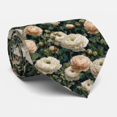 Edgy Groomsman Gift Ranunculus Flower Krawatte (Gerollt)