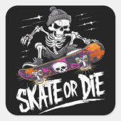 Edgy Halloween Skeleton Reiten Skateboard: Monochr Quadratischer Aufkleber (Vorderseite)