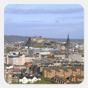 Edinburgh, Schottland. Die Aussicht auf die zentra Quadratischer Aufkleber