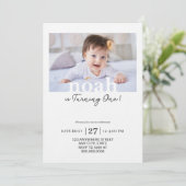 Editable 1st Birthday Photo Minimal First Birthday Einladung (Stehend Vorderseite)