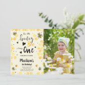 Editable Bee Birthday Foto Einladung (Stehend Vorderseite)