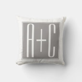 Editable Couples Initials | Weiß & Grau Kissen (Vorderseite)