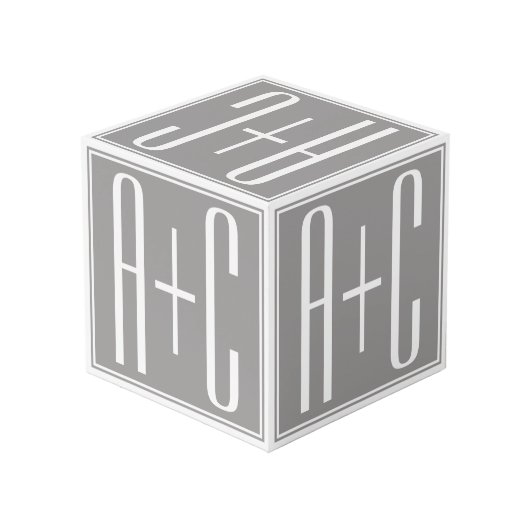 Editable Couples Initials | Weiß & Grau Würfel (Rückseite Schrägansicht)