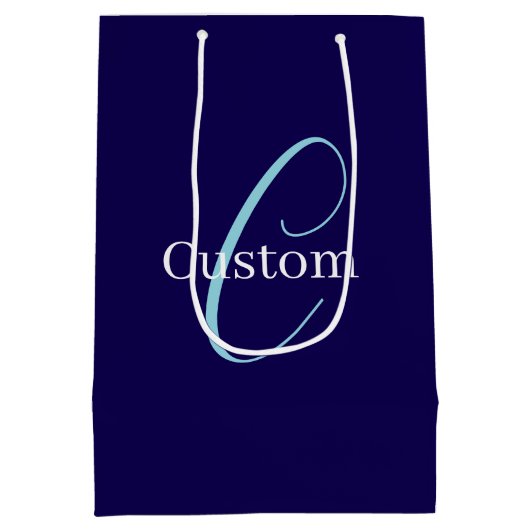 Editable Cursive Script Monogram Purplish Blue Mittlere Geschenktüte (Rückseite)