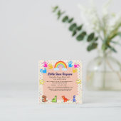 Editable Cute Rainbow Dino Preschool Card Design Quadratische Visitenkarte (Stehend Vorderseite)