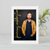 Editable Gold Names Foto University Abschluss Folieneinladung (Stehend vorne)