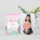 Editable Green Donut Birthday Party Foto Einladung (Stehend Vorderseite)